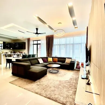 Batu Ferringhi Luxurious Modern Designed 5Br House Villa
